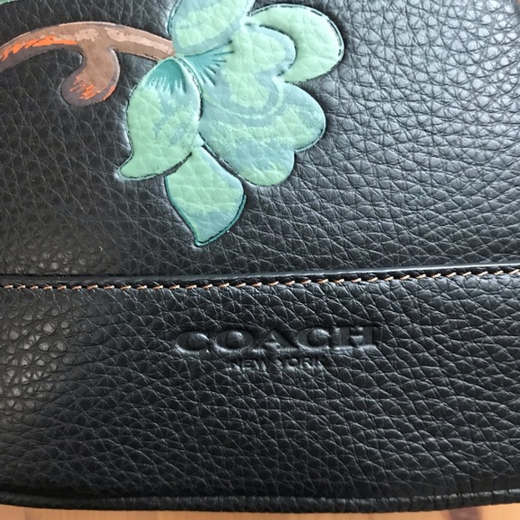 🍃 Coach Turner Pack With Dreamy Leaves Print 🌺 - Picture 11 of 13